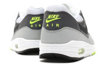 Nike Air Max 1 Neon2