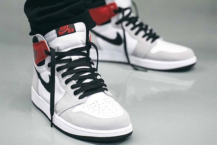 【カスタム】AIRJORDAN1 HighOG Light Smoke Grey On-Foot: Air Jordan 1 High OG 'Light Smoke Grey' - Releases
