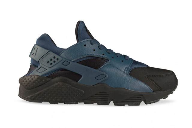 nike air huarache blue and black