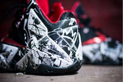 Nike Lebron 11 Grafitti Heel Detail