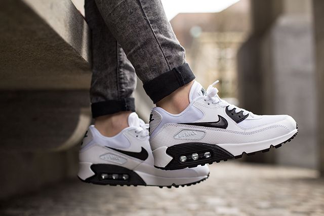 womens nike air max 90 white and black