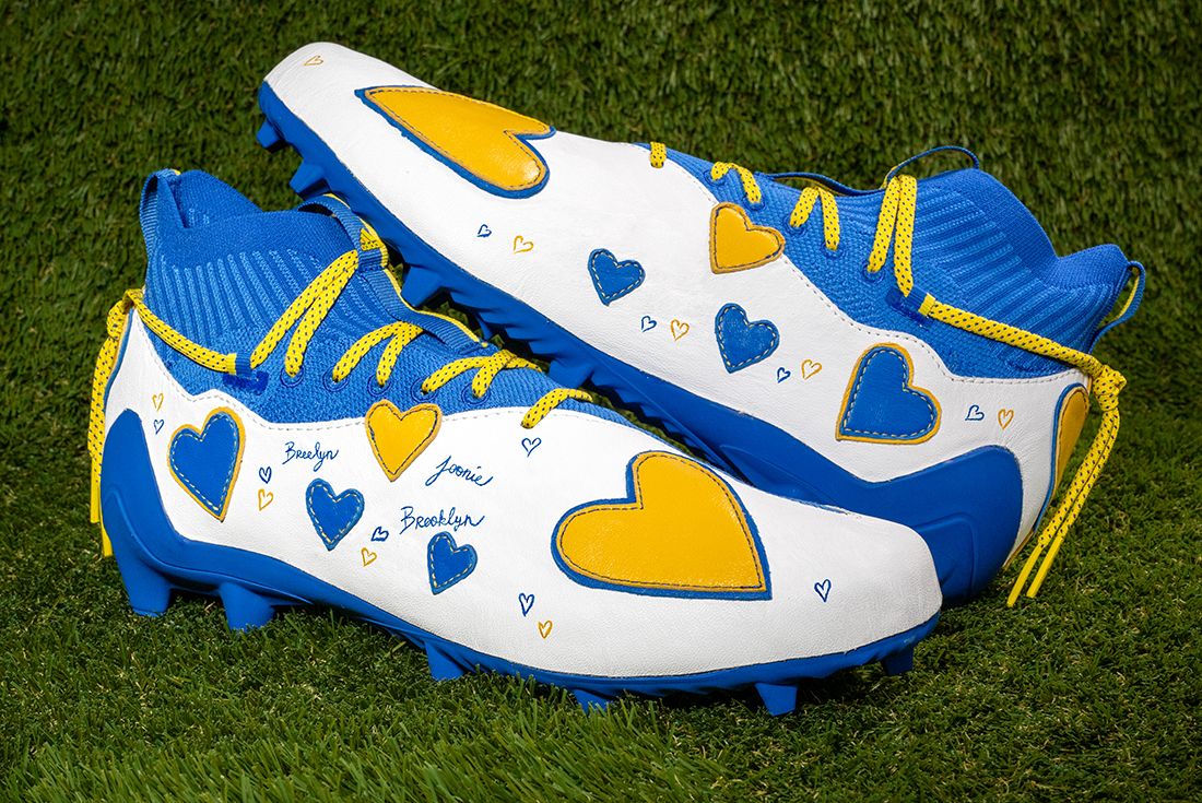 Blue hotsell obj cleats