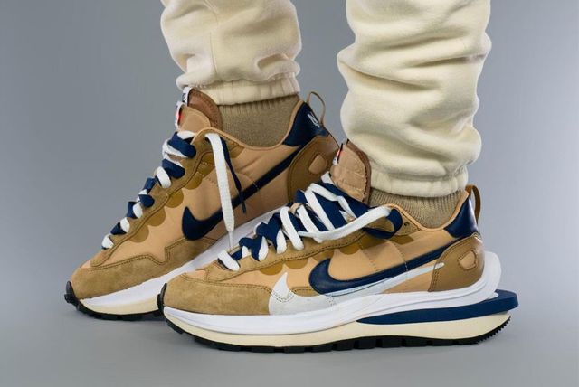 sacai x nike pegasus vaporwaffle