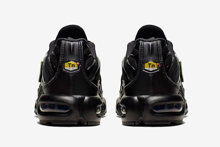 Air max plus velcro hotsell