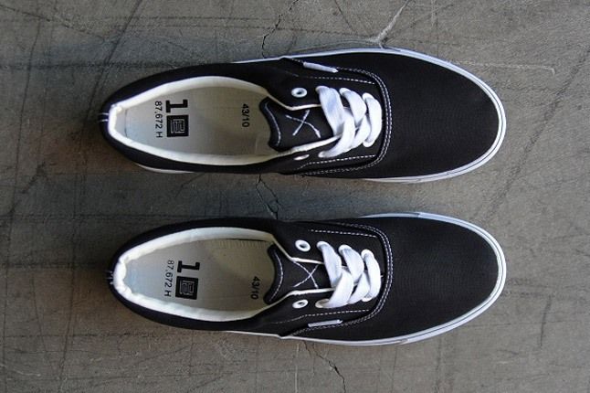 Warrior Pys Shoe Black Birds Eye 1