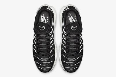 Nike Air Max Plus Black Reflective Silver Release Date Top Down
