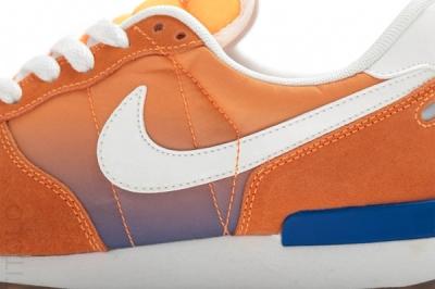 Nike Wmns Air Vortex Vntg Orange Midfoot Detail 1