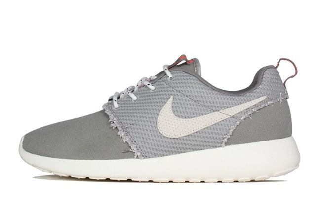 Nike Roshe Run Canvas Sail Charcoal Profile 1