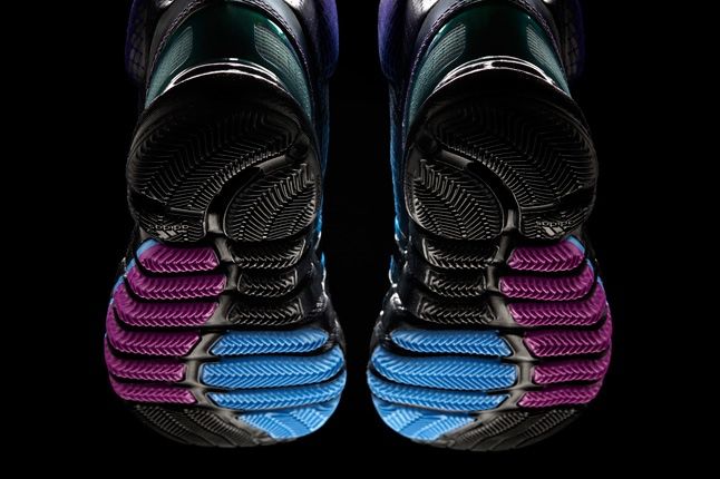 Crazyquick Black Purple Teal Hero Sole Profile 1
