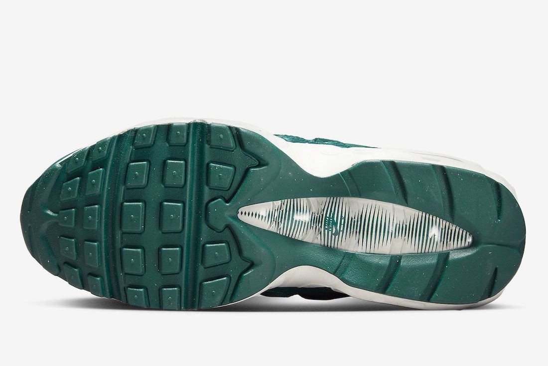 This Nike Air Max 95 is Ensconced In 'Velvet Teal'