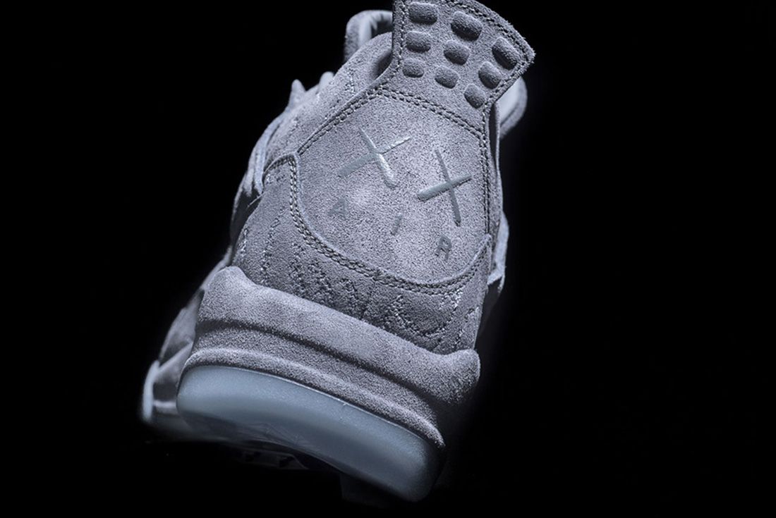 Jordan 4 Kaws Grey Купить