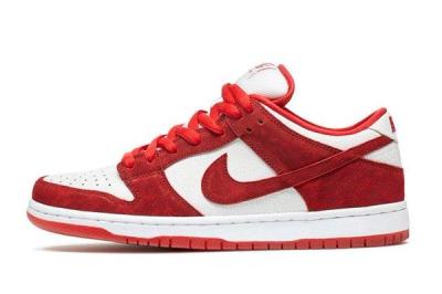 Dunk Low Sb Vday Sideview