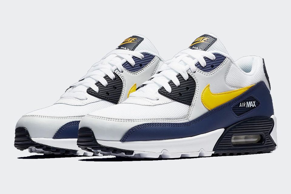 nike air max 90 michigan