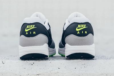Nike Air Max 1 Neon9