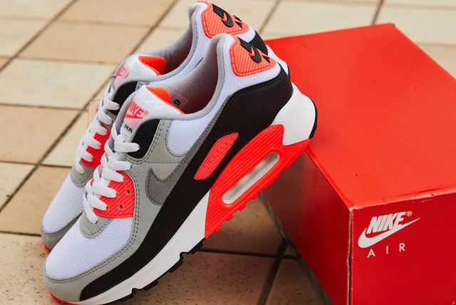 A Detailed Look at 2020's Nike Air Max 90 ‘Infrared’ - Sneaker Freaker