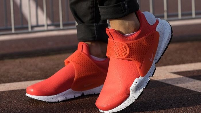 Humano Más temprano Agencia de viajes Nike Sock Dart Premium Wmns (Max Orange) - Sneaker Freaker