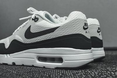 Nike Air Max 1 Ultra Essential White Grey Anthracite11