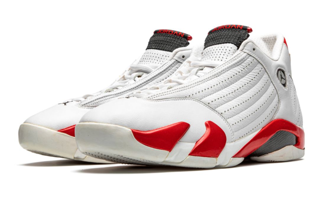 Air Jordan 14 ‘Chicago’ Practice-Worn Player Exclusive Angled