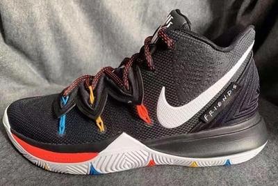 Nike Kyrie 5 Friends Lateral
