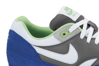 Nike Air Max 1 Essential White Grey Hyper Heel Detail 1