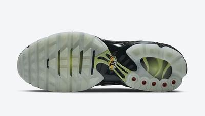 Nike Reveal Spooky Air Max Plus ‘Spider Web’