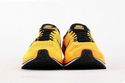 Nike Flyknit Racer Yellow Black 4