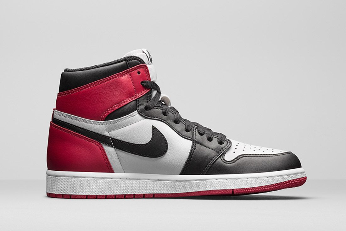 Air Jordan 1 Blck Toe 6