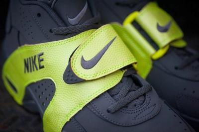 Nike Air Veer Volt 4
