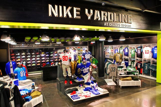 Nike Nfl Yardline At Champs Store 1