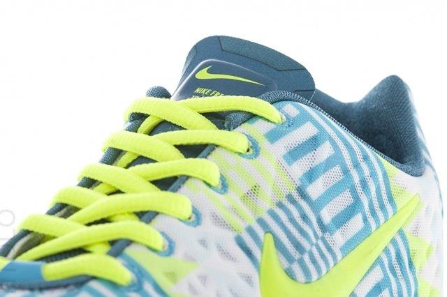 Nike Free Tr Fit Summit White Tongue