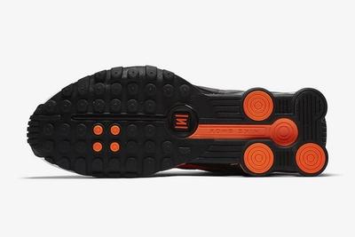 Nike highs Shox R4 Dutch Orange Outsole