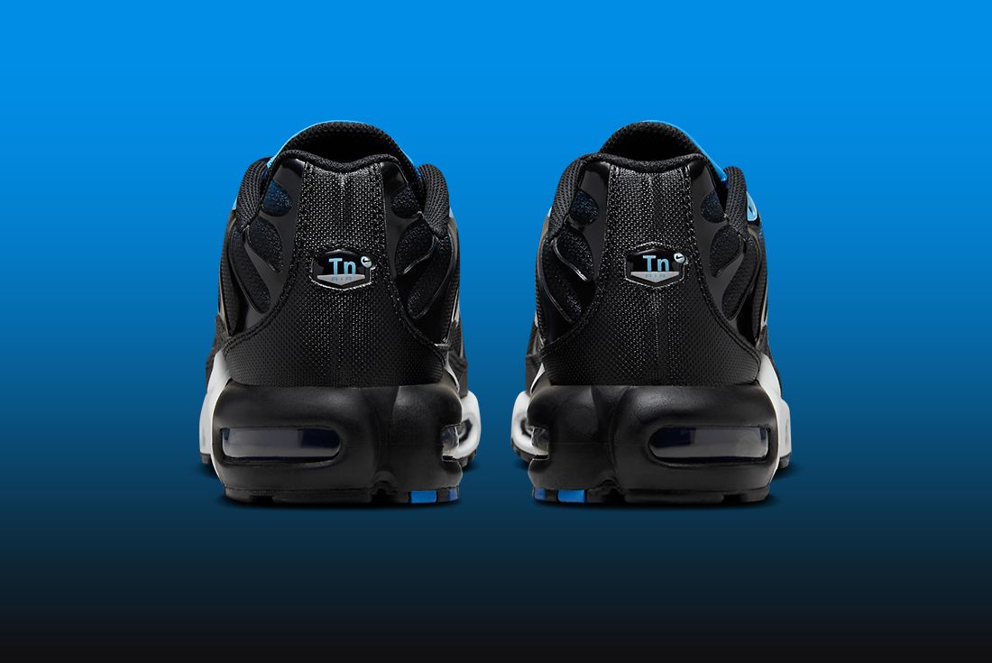 Nike air max clearance 72 black and blue