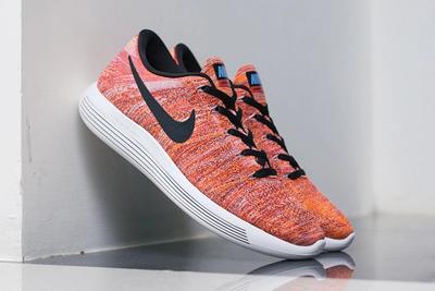 Nike Lunarepic Flyknit Low Orange Red 1