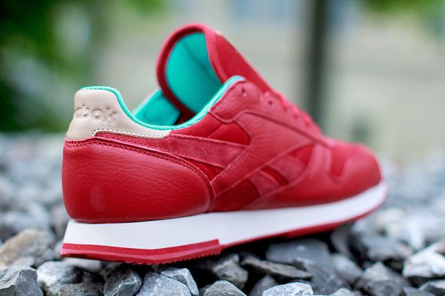 Reebok Cl Leather Utility Red Teal 1