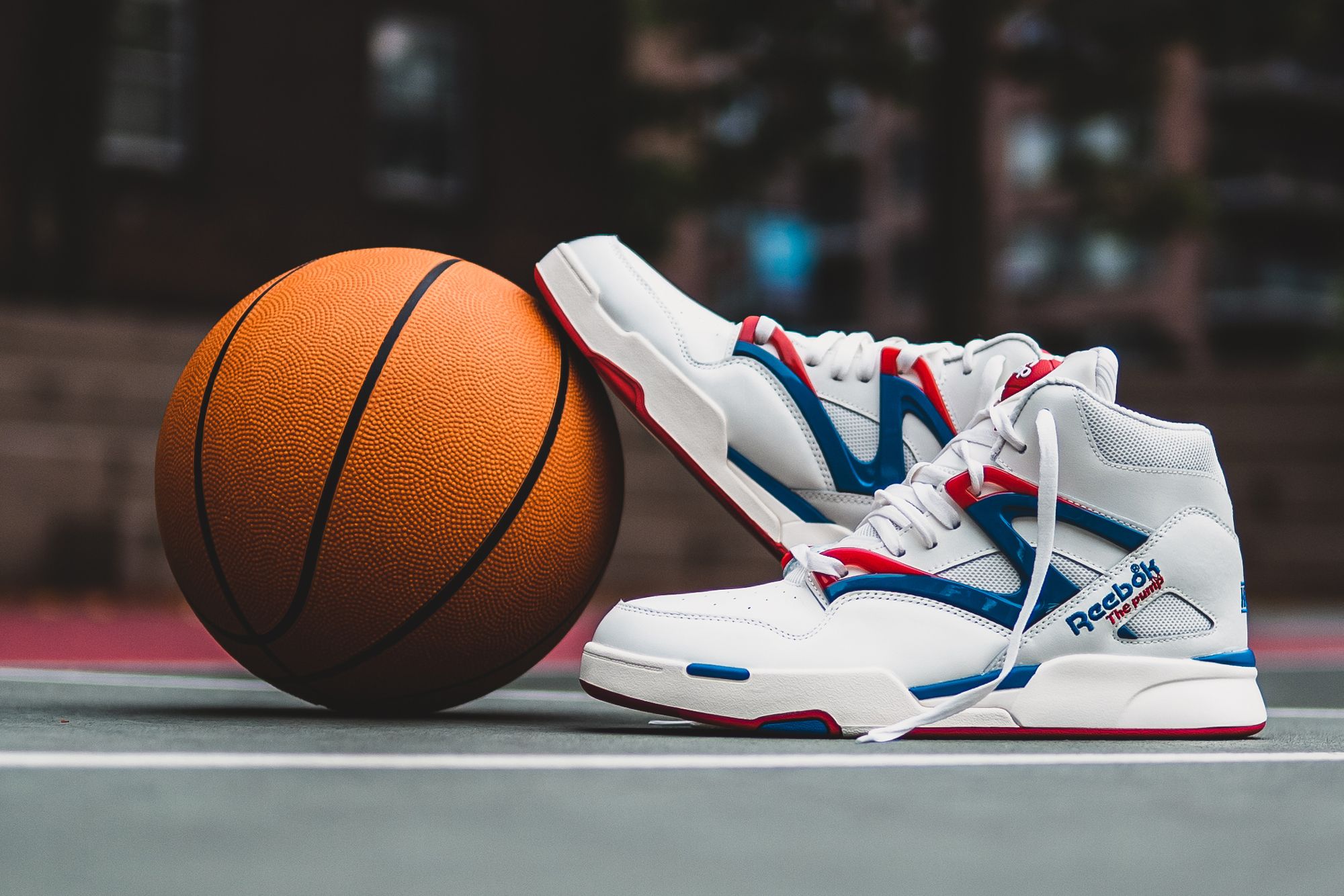 bemærkning Ferie Aktiver Reebok Celebrate Their Classic Colours on the Pump Omni Zome II 'Heritage'  - Sneaker Freaker