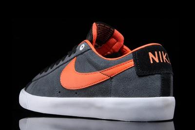Nike Sb Blazer Low Gt Anthracite Turf Orange 2