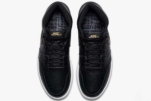 Air Jordan 1 (Black/Metallic Gold-Summit White) - Sneaker Freaker