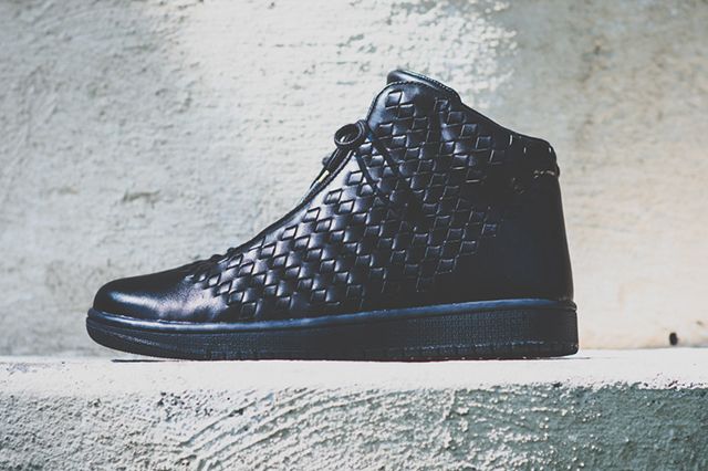 Air Jordan Shine Black 4