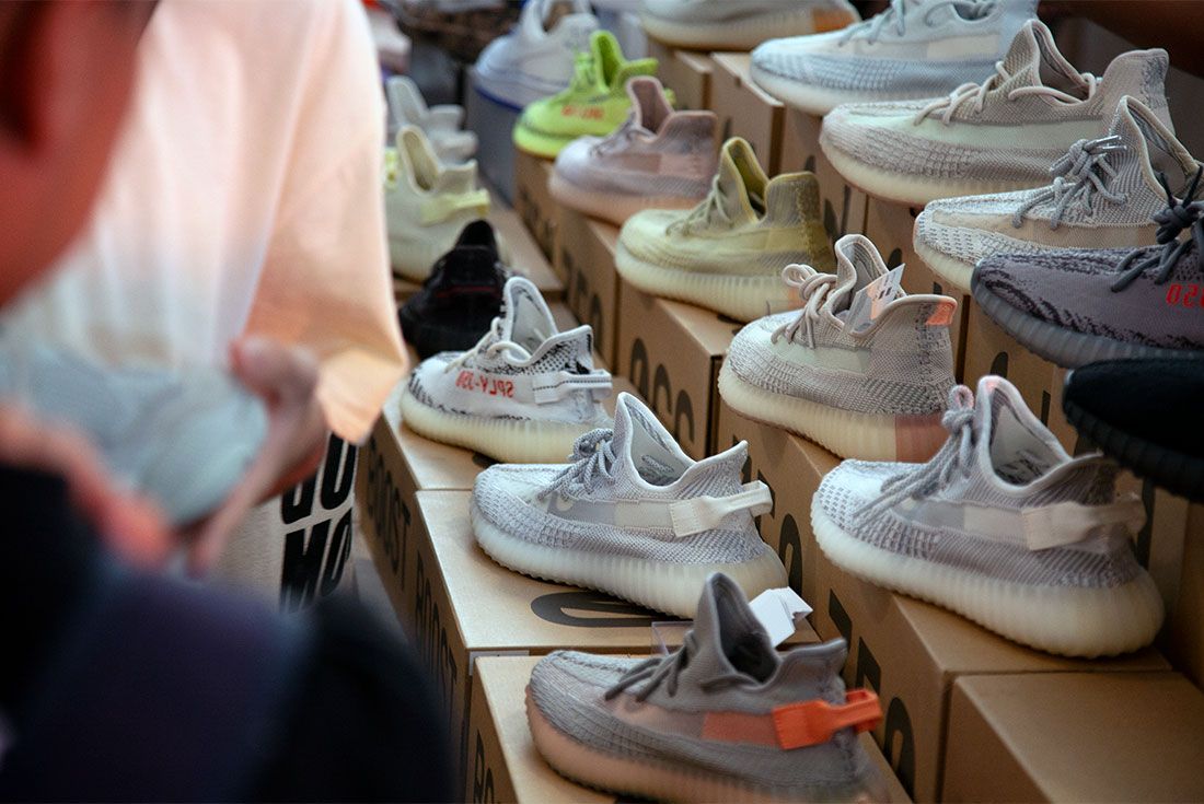 Street Superior Adidas Yeezy 3
