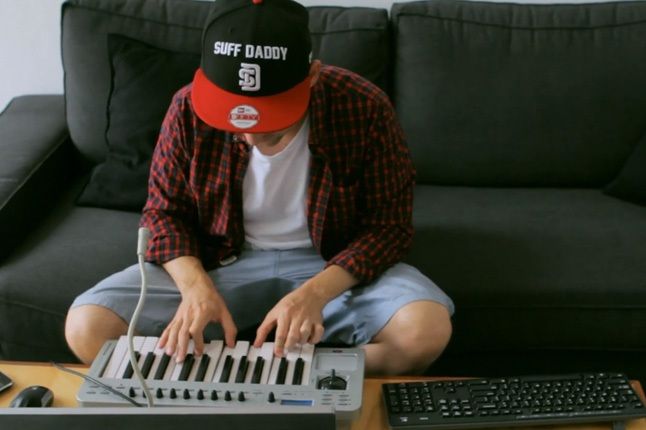 Suff Daddy New Era Red Black And Keys 1