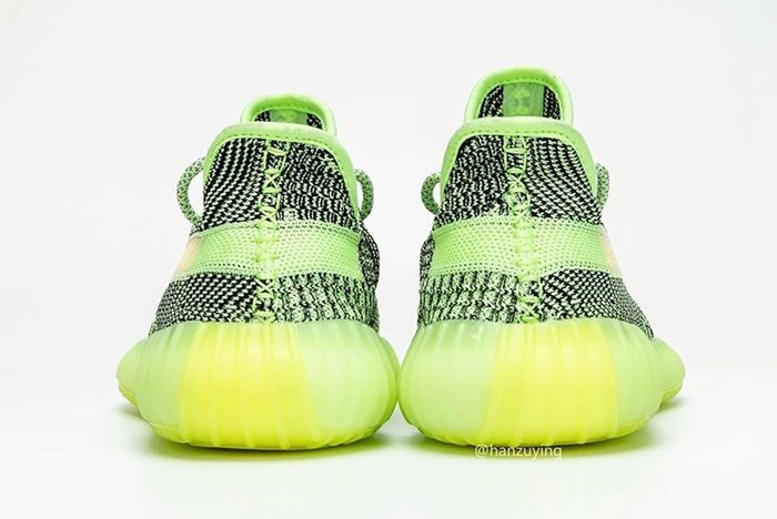 YEEZY V2 GLOW BLACK STATIC RUMOR TO RELEASE