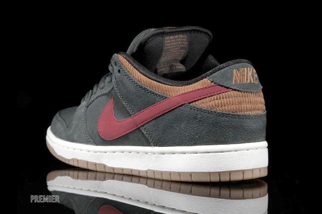 nike dunk corduroy