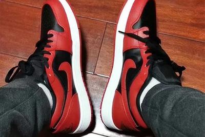 Air Jordan 1 Low Varsity Red On Foot