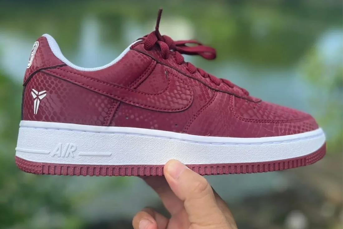 nike kobe air force 1 lower merion aces in hand away
