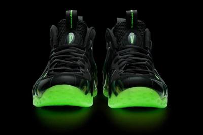 Paranorman Foamposite 4 Nike Front 1