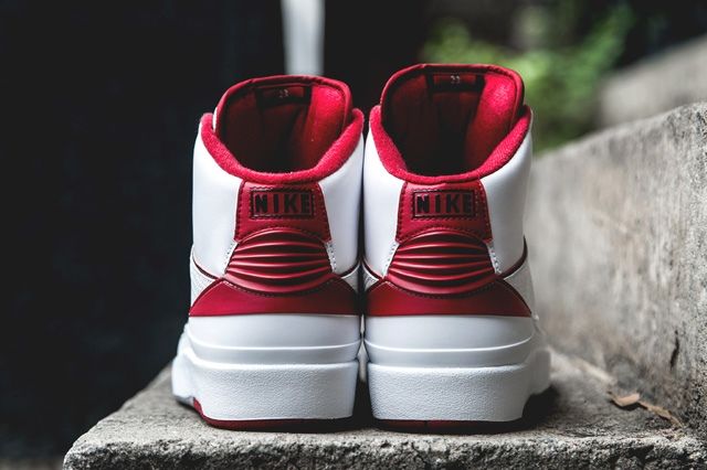 retro 2 varsity red