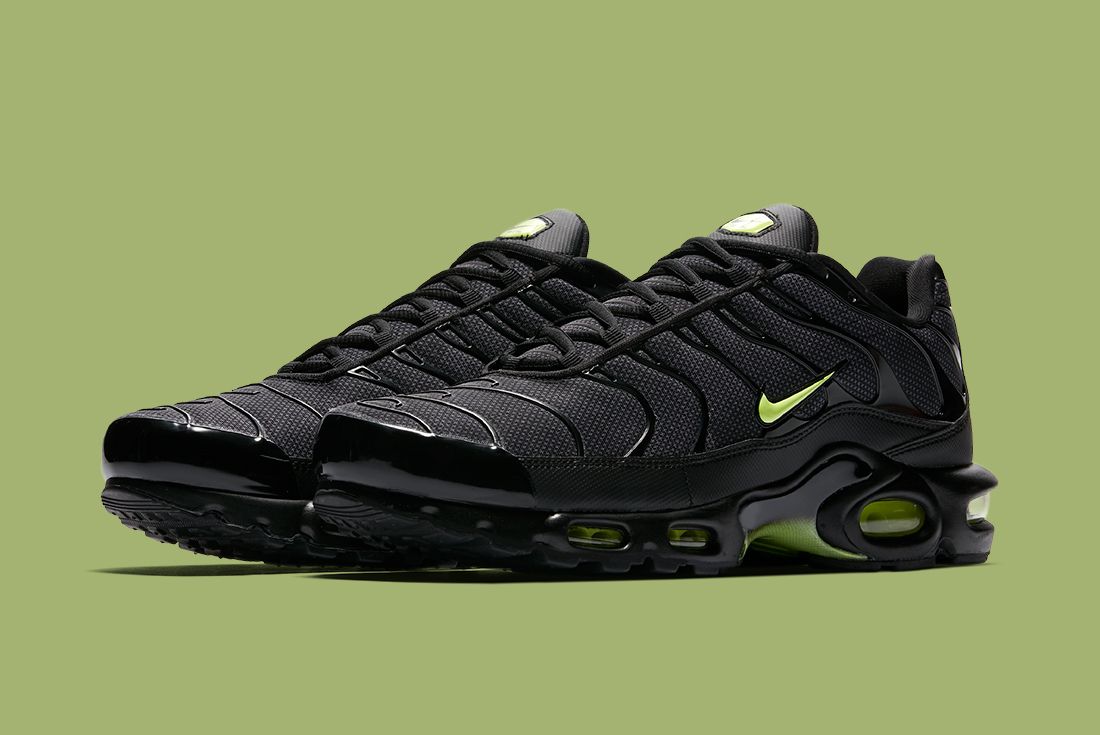 New TNs Combine Subtle Camo and Bright Accents - Sneaker Freaker