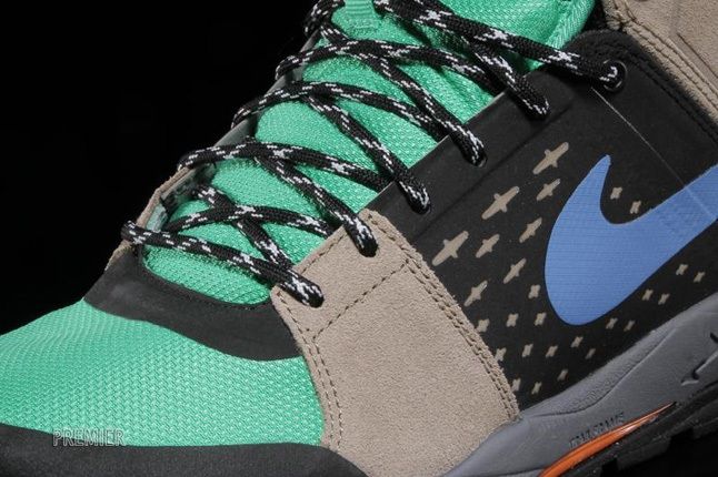 nike acg air alder mid