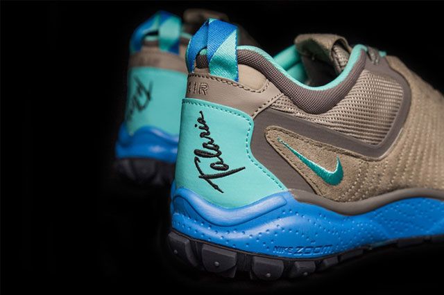 Sneakersnstuff X Nike Zoom Taria Fearless 4