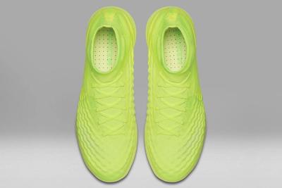 Nike Floodlights Glow Pack Magistax Yellow 1